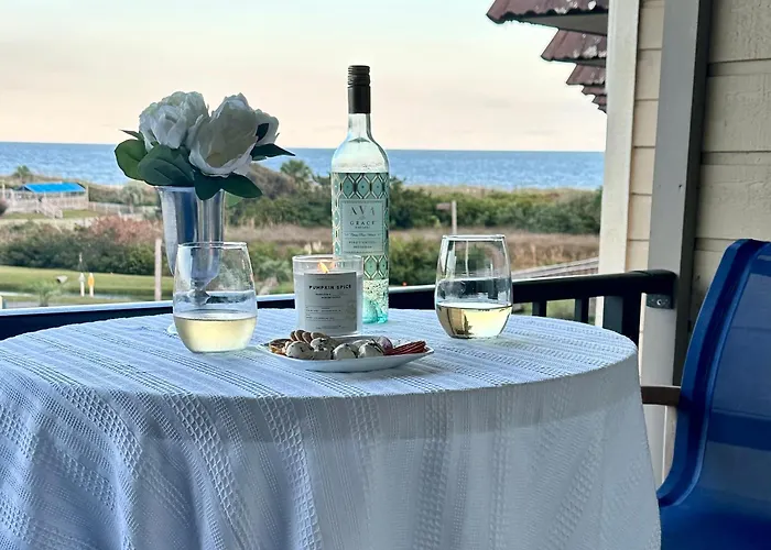 Ocean View- King Suite - Romantic Couples Oasis - Private Access To Beach!