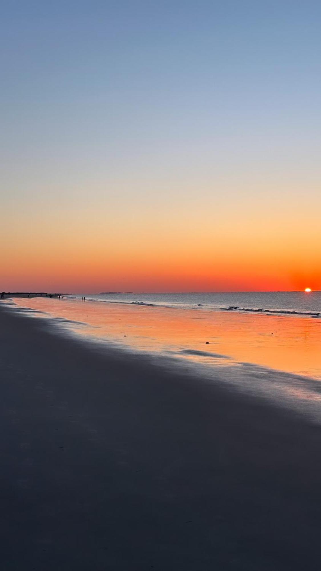 Ocean View- King - Romantic Couples Oasis - Private Access To Beach! Hilton Head Island