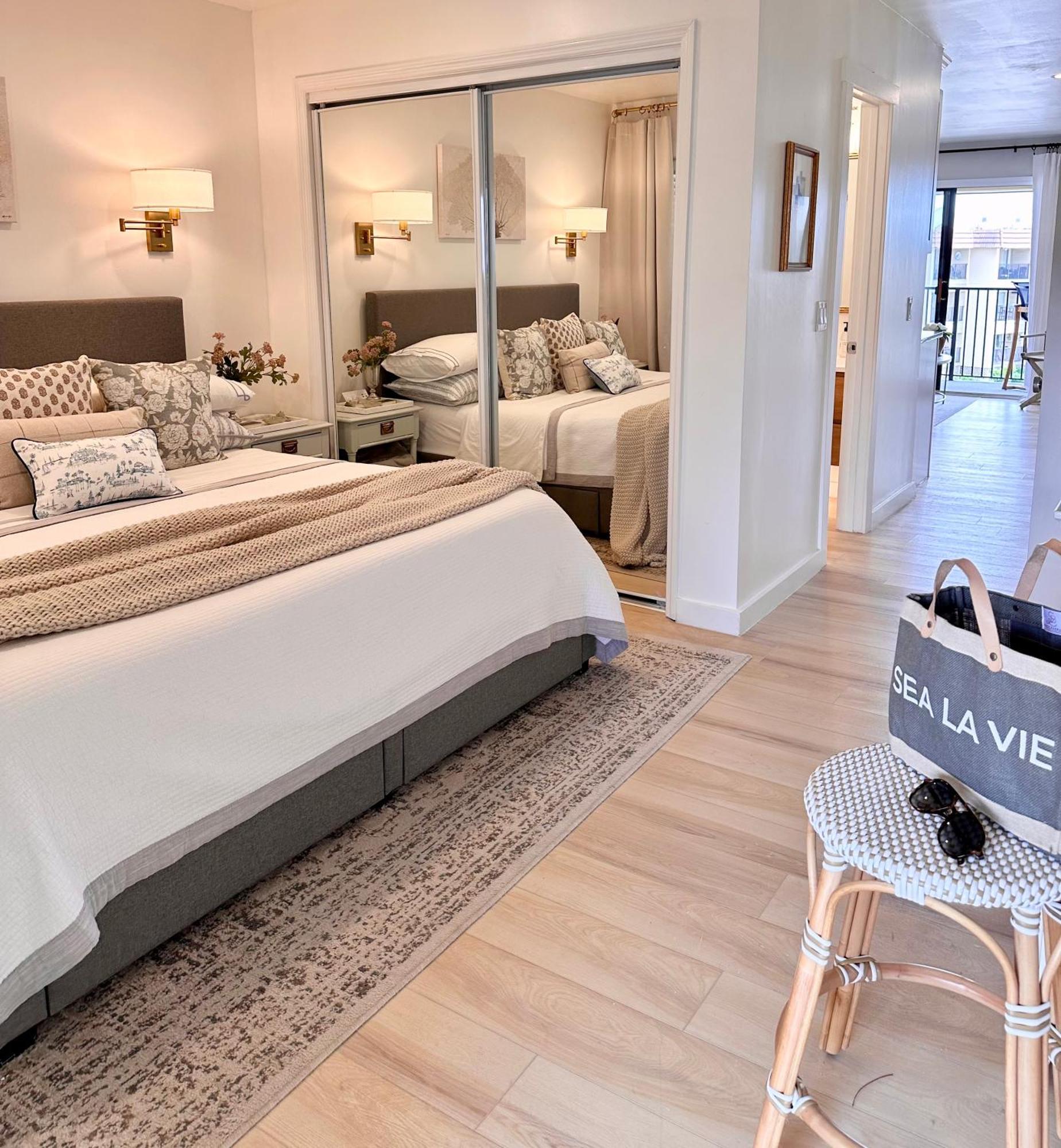 Ocean View- King - Romantic Couples Oasis - Private Access To Beach! Apartment *