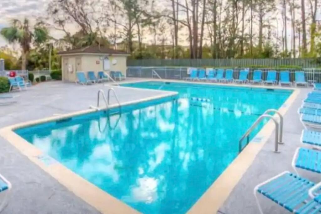 Ocean View- King - Romantic Couples Oasis - Private Access To Beach! Apartment Hilton Head Island